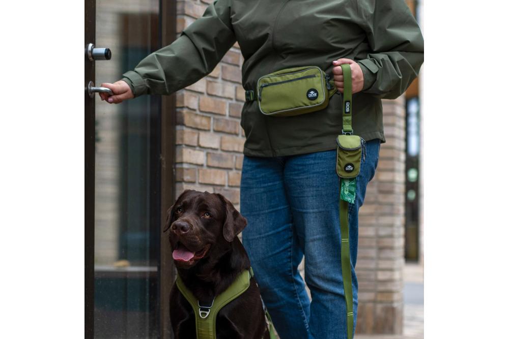 Bolsa riñonera para perros DOG Copenhagen. Permite llevar en cintura y cruzada. Con perro 3