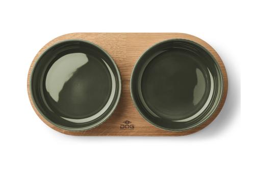Comedero doble para perros Kronborg de DOG Copenhagen. Cerámica porcelana verde  y madera 3